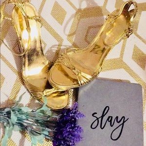 ✨Enzo Angiolini Gold Wedges✨